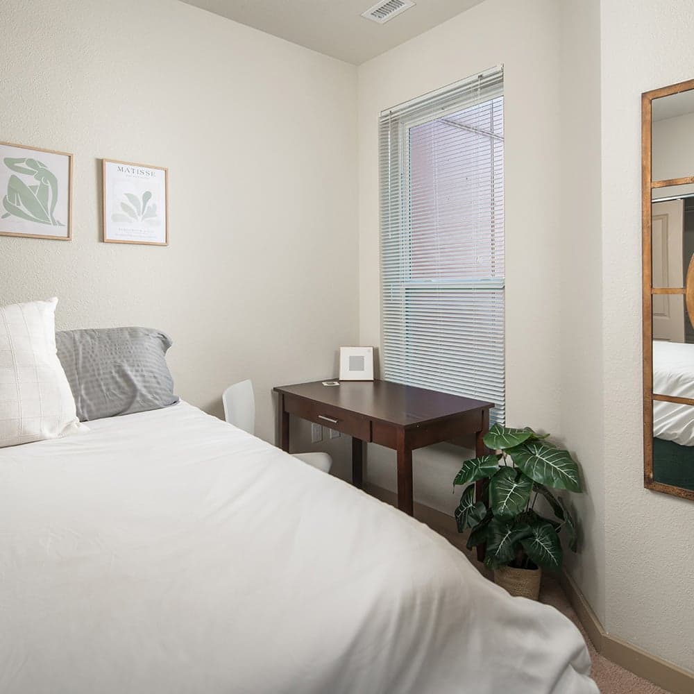 13th-&-Olive_Bedroom